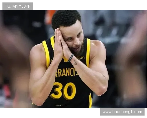 库里生涯第111次半场得分20并贡献5记三分球超越利拉德64次成就辉煌